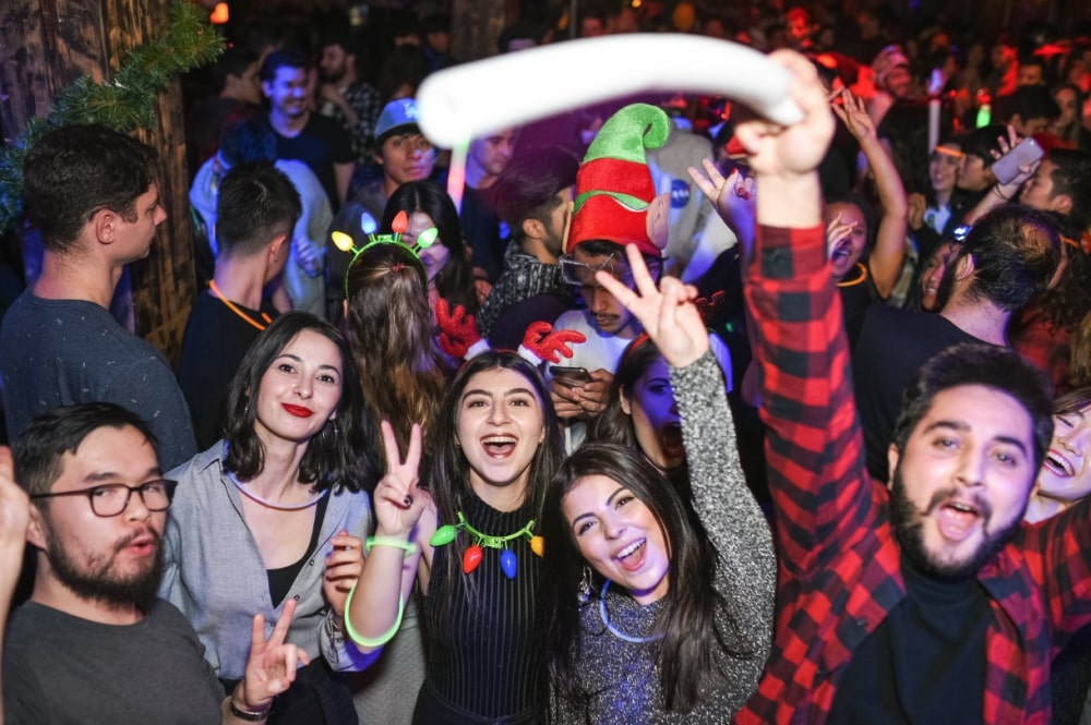 visa Vacances travail à Toronto anglais et job Toronto